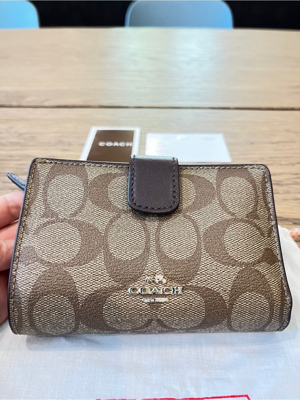 Authentic Coach F54023 Medium Corner Zip Wallet in Signature Canvas